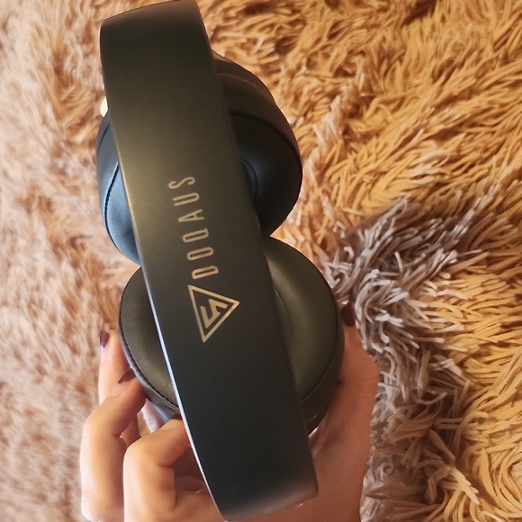 🌺3/$50 Doqaus Wireless Headphones - Picture 6 of 7